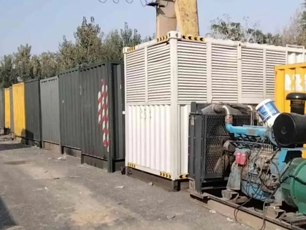 新安200KW柴油发电机机组每小时油耗是多少？